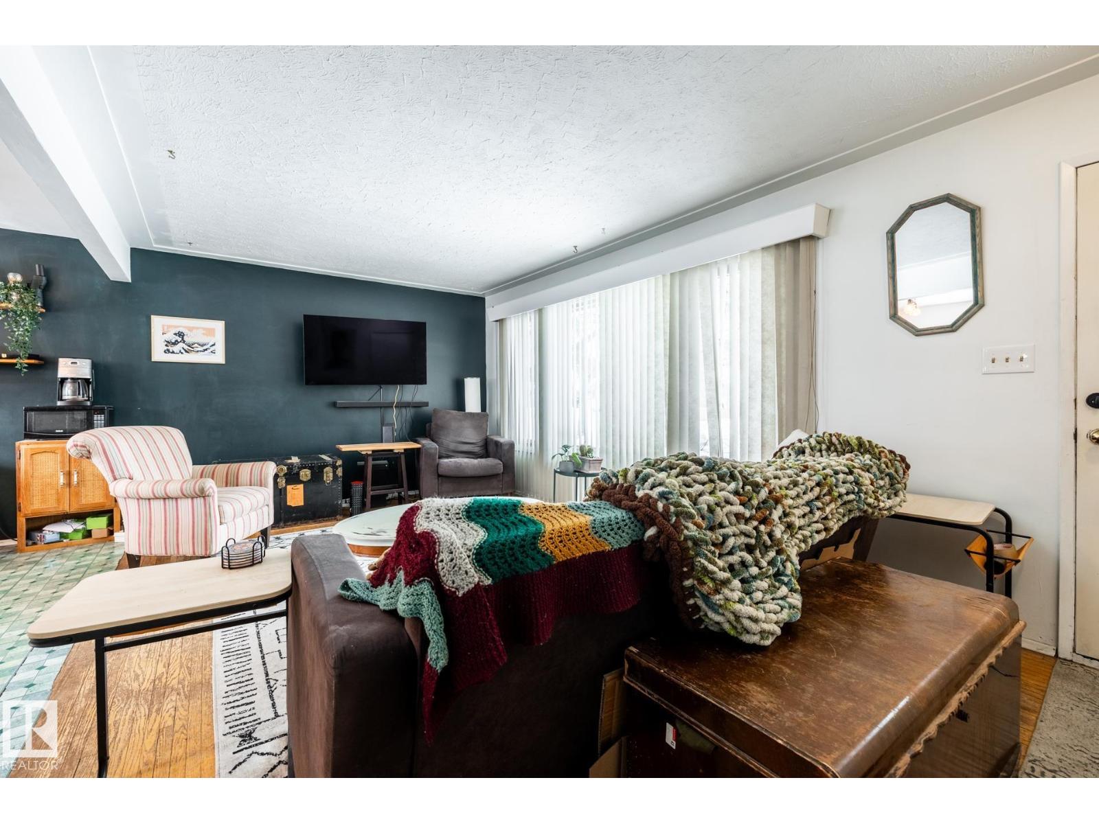 12231 47 ST NW