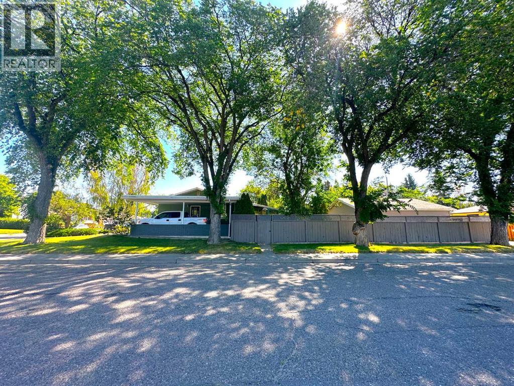 1806 13 Avenue S