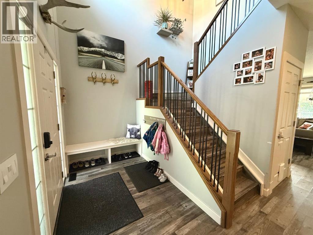 607 Montgomery Close SE