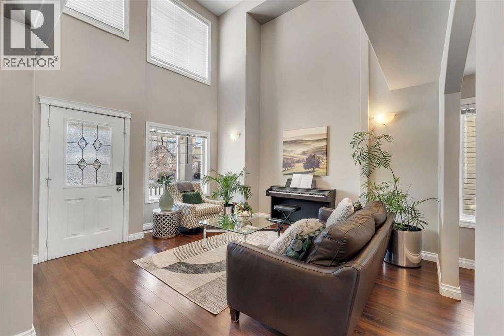 222 Canals Circle SW