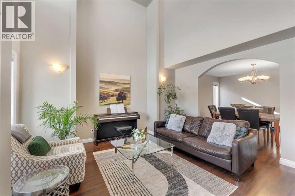 222 Canals Circle SW