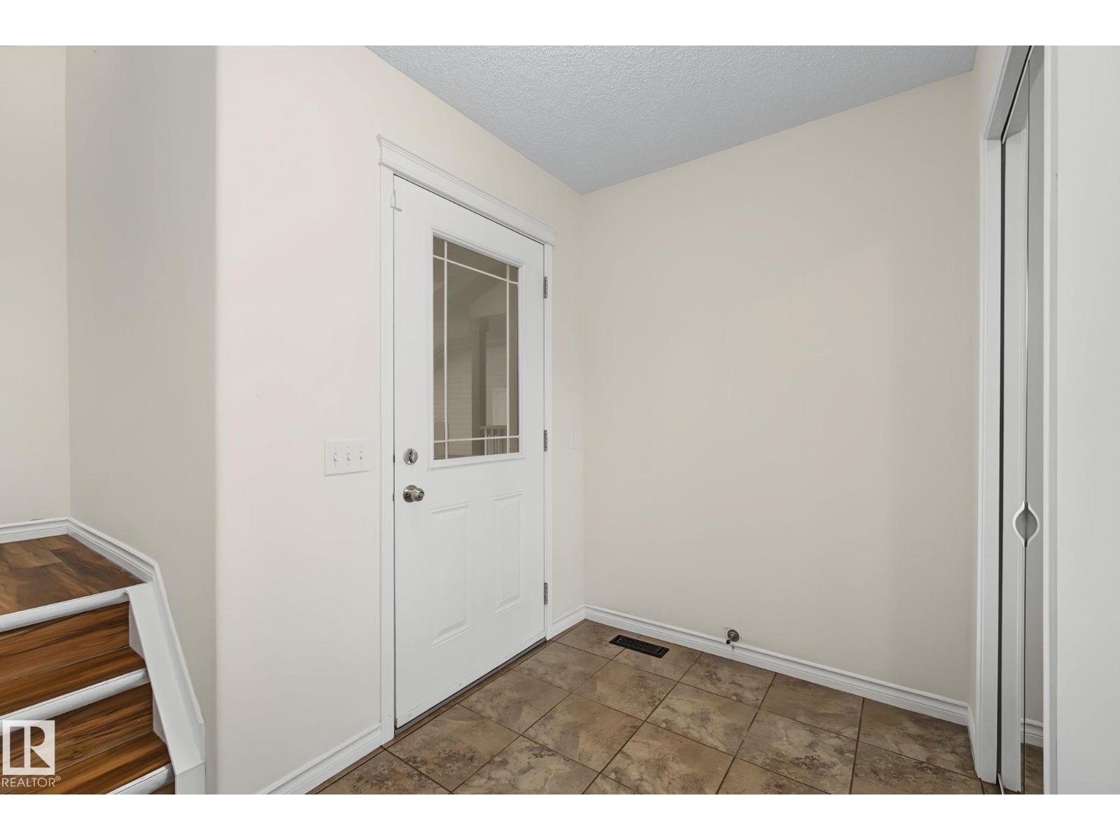 616 61 ST SW