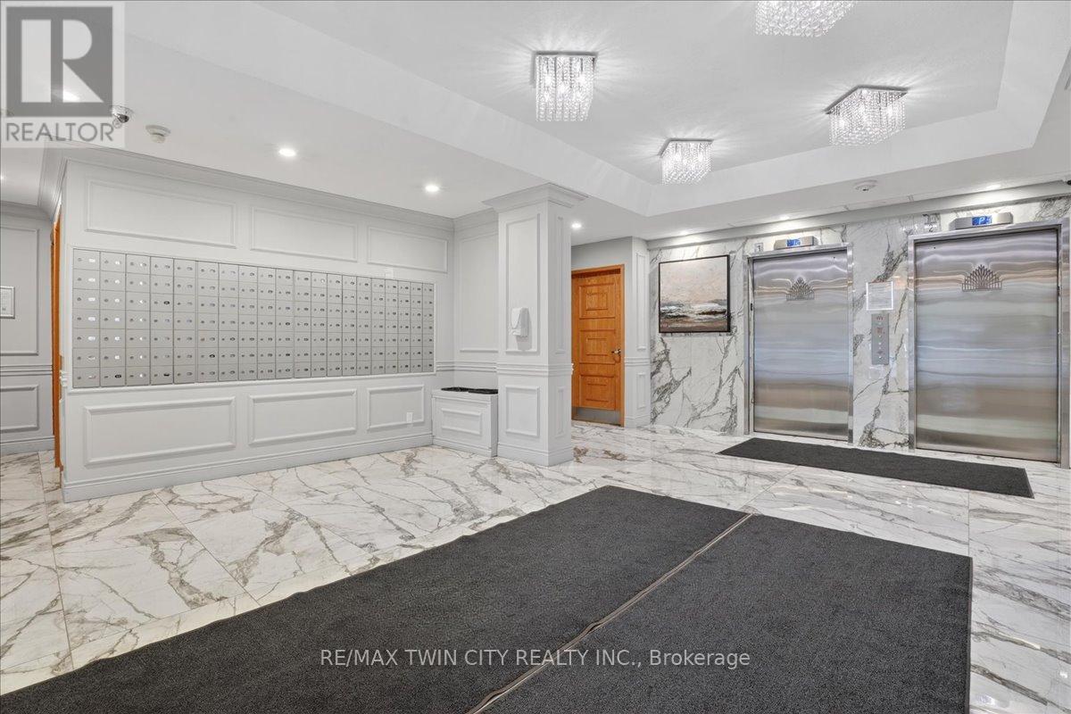 604 - 237 KING STREET W