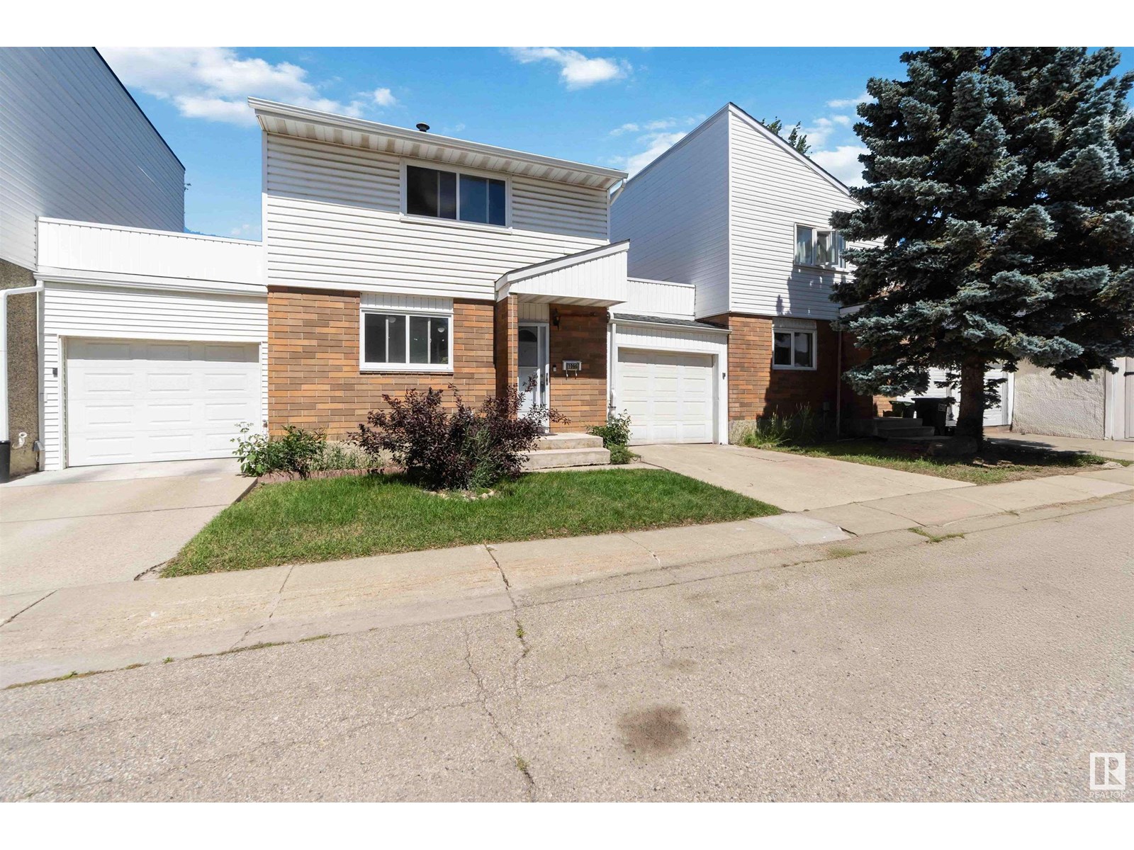 1096 MILLBOURNE E NW