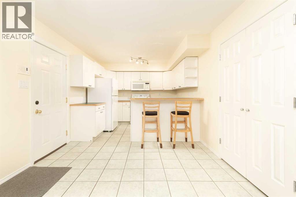 212, 23 Chilcotin Lane W