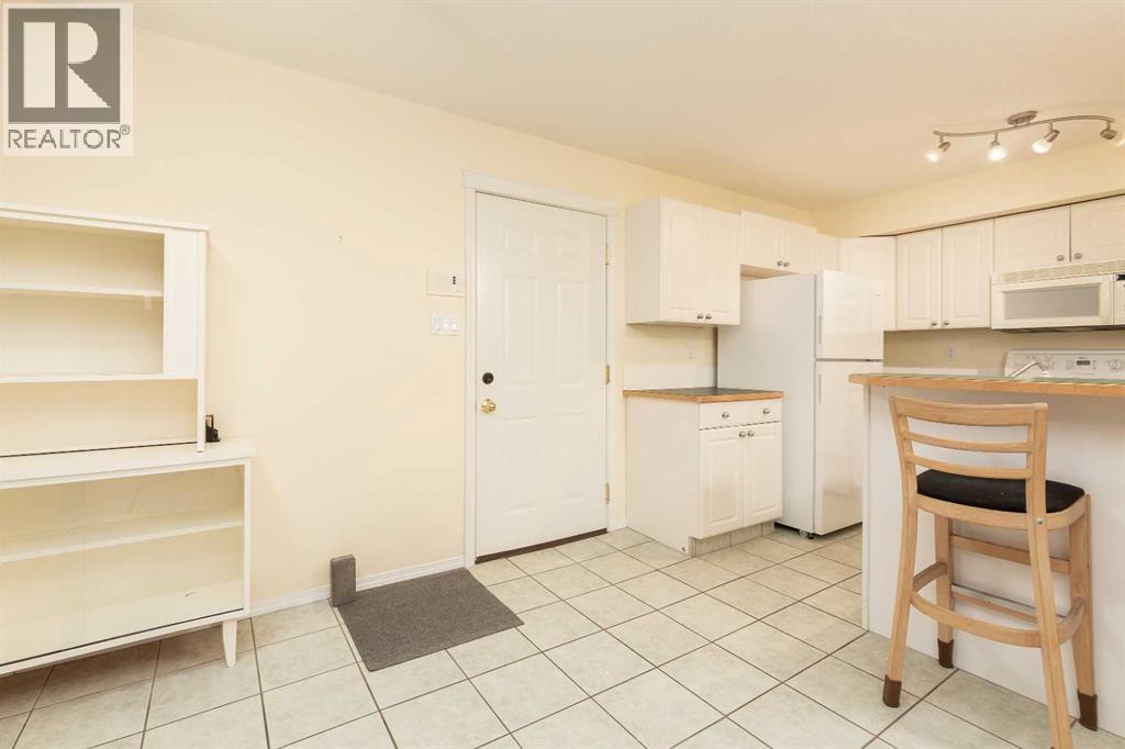 212, 23 Chilcotin Lane W