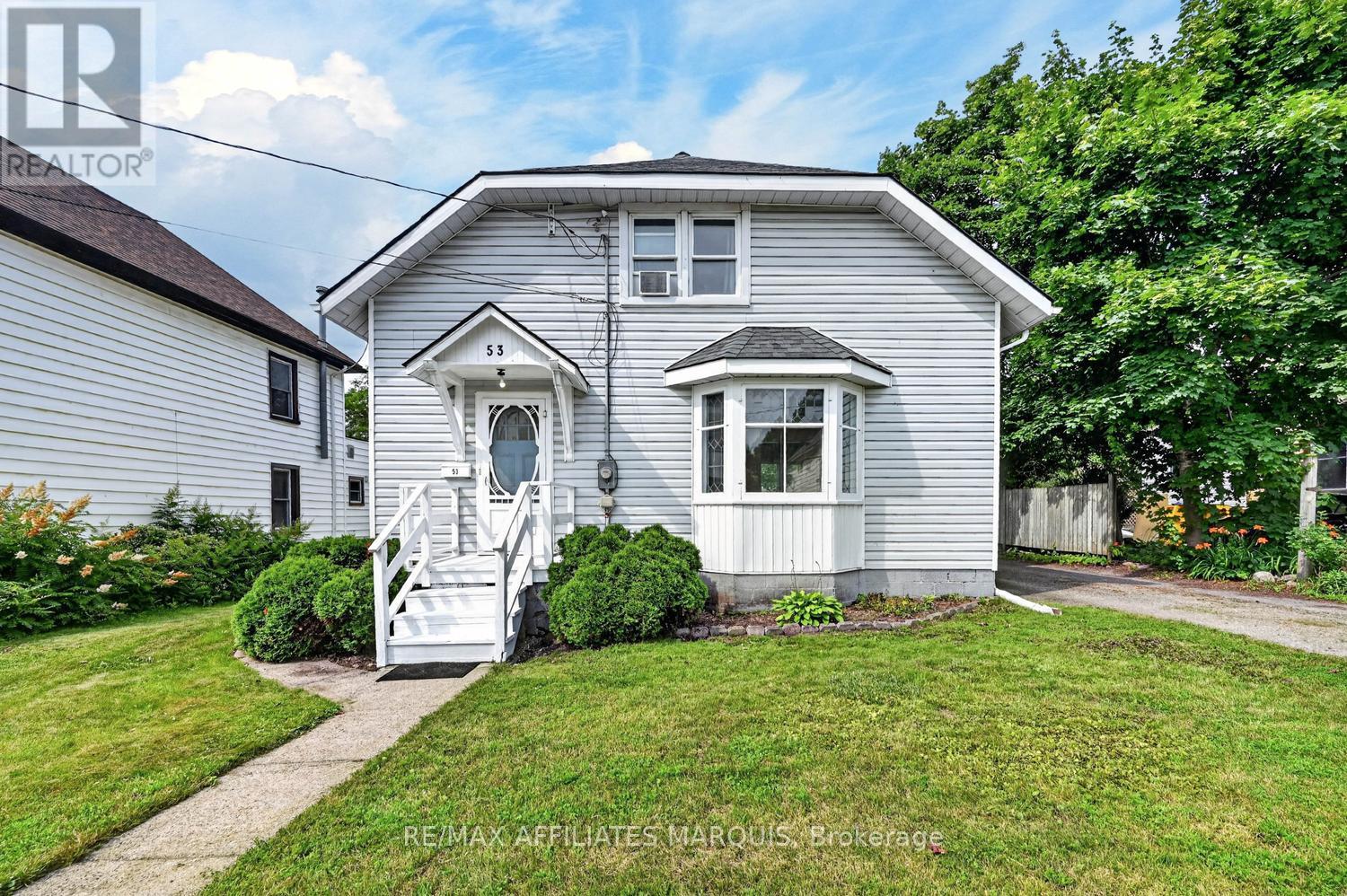 Photo 1 of 37 — 53 SMITHS FALLS AVENUE, Smiths Falls, ON K7A3B2