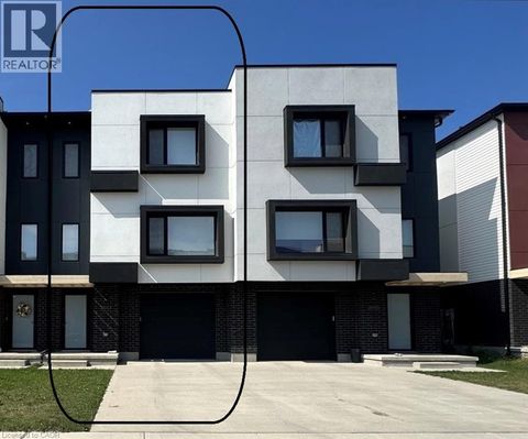 3547 EMILYCARR Lane London ON N6L0H7