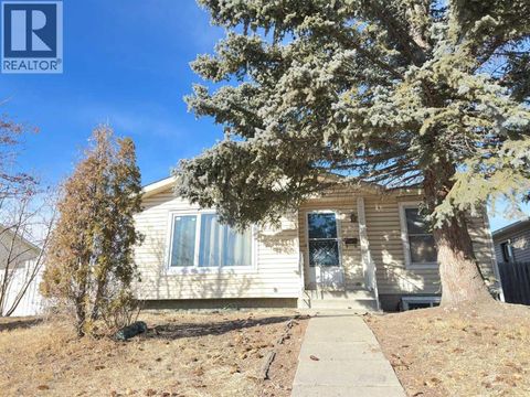 83 Falshire Way NE Calgary AB T3J2C7