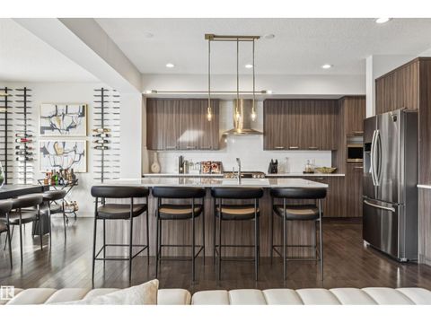 3112 ALLAN LANDING LD NW Edmonton AB T6W2R7