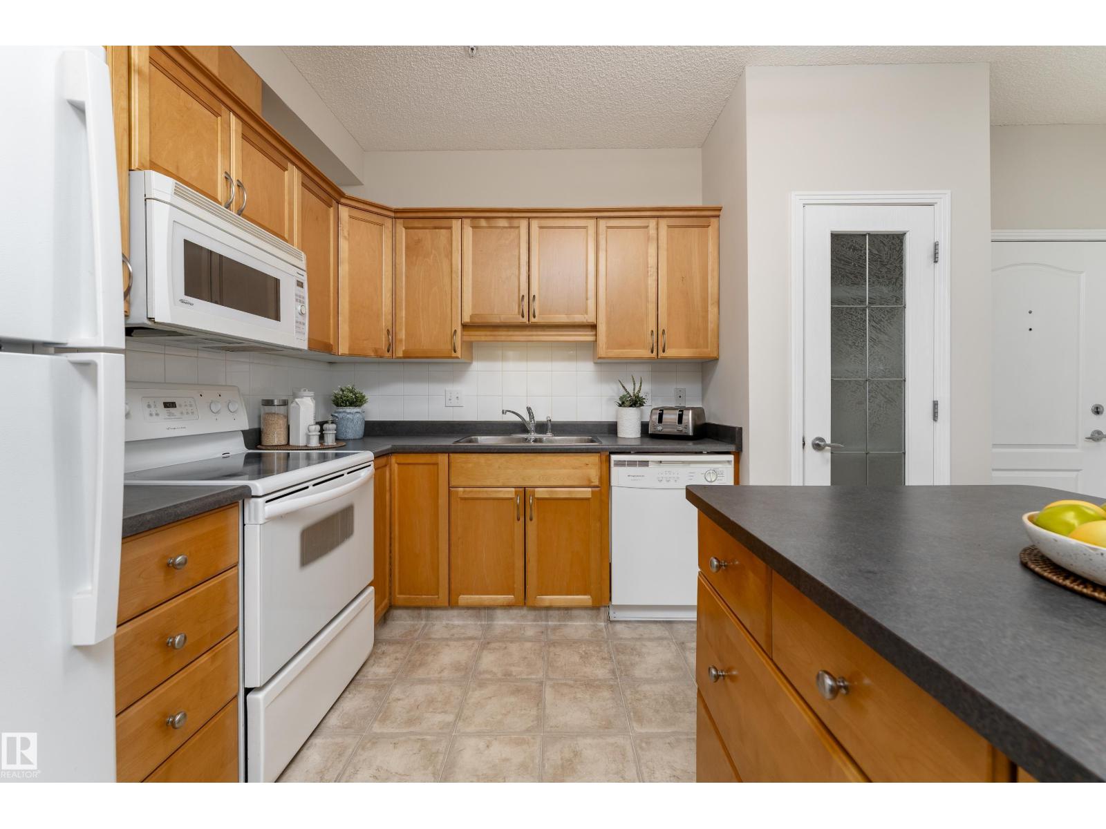 #404 12111 51 AV NW