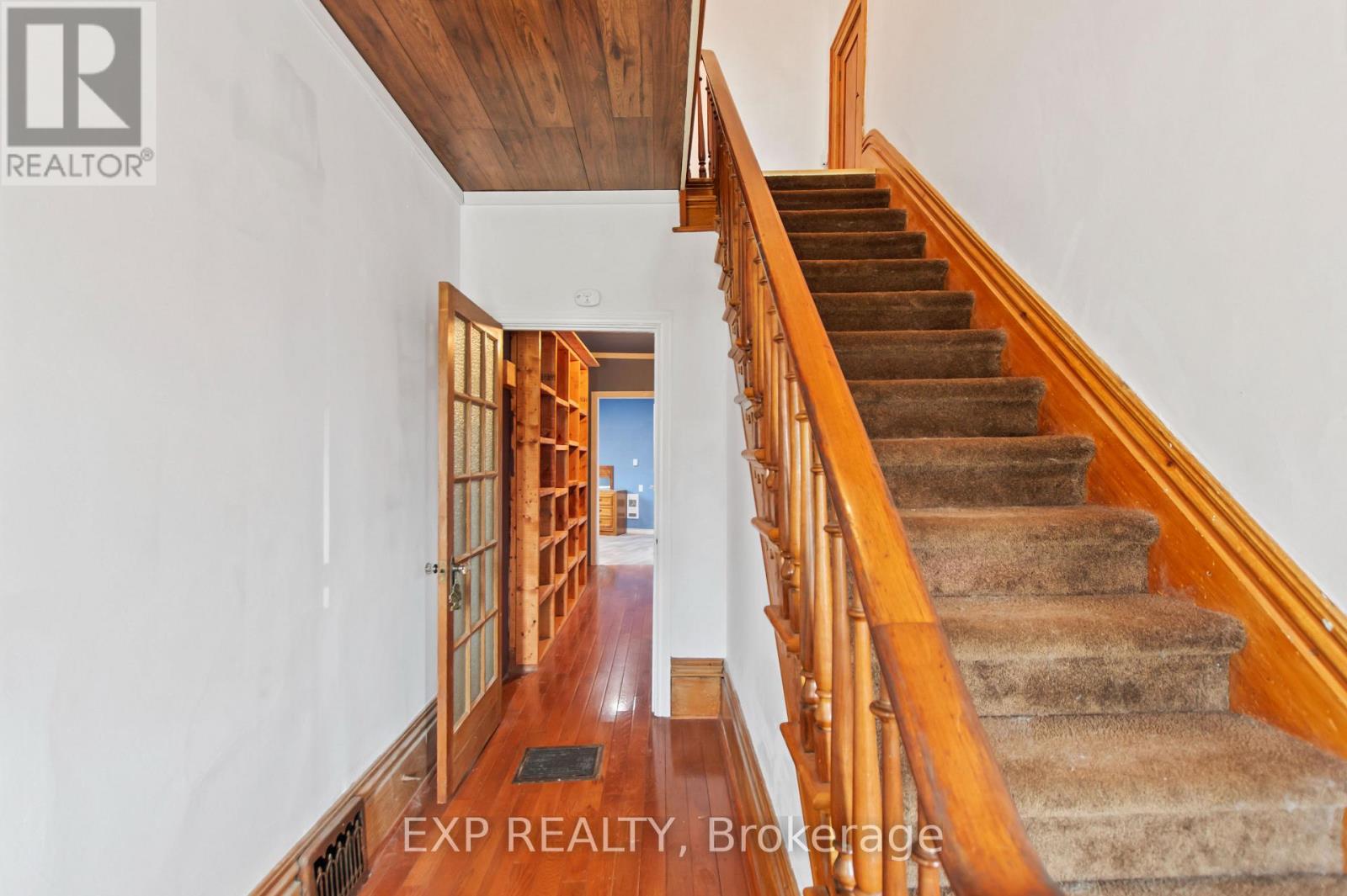 21 LINCOLN AVENUE