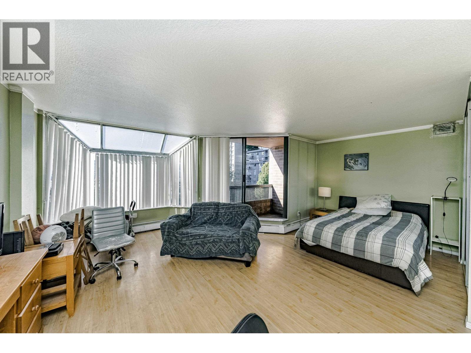 610 1330 BURRARD STREET