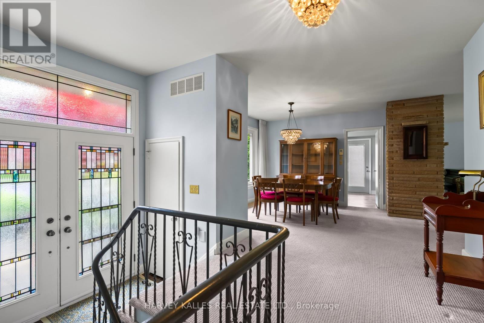 43 HARTFIELD ROAD
