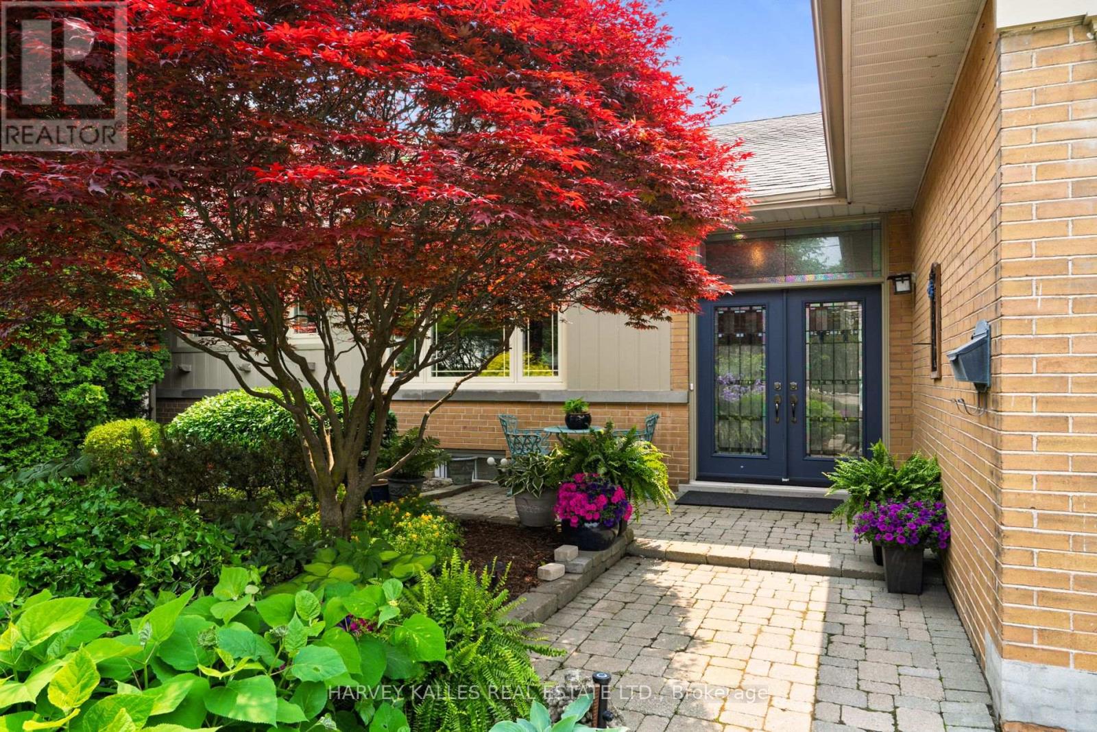 43 HARTFIELD ROAD