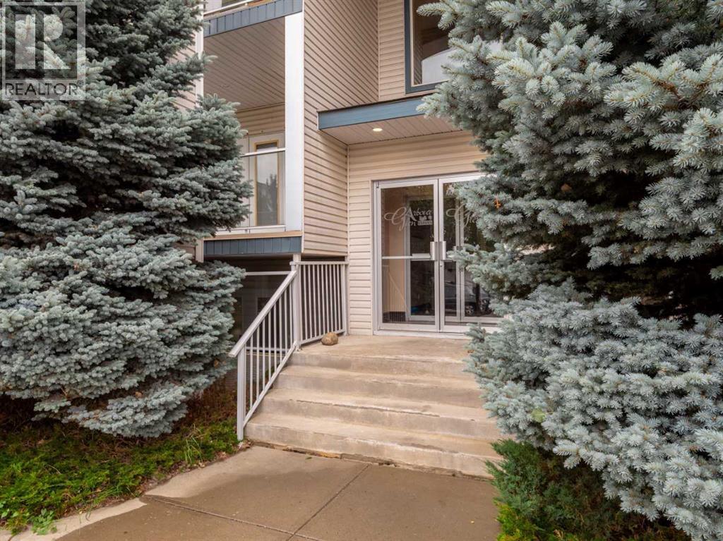 122, 23 Chilcotin Lane W
