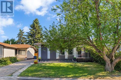 19 Summerfield Close SW Airdrie AB T4B1Y4