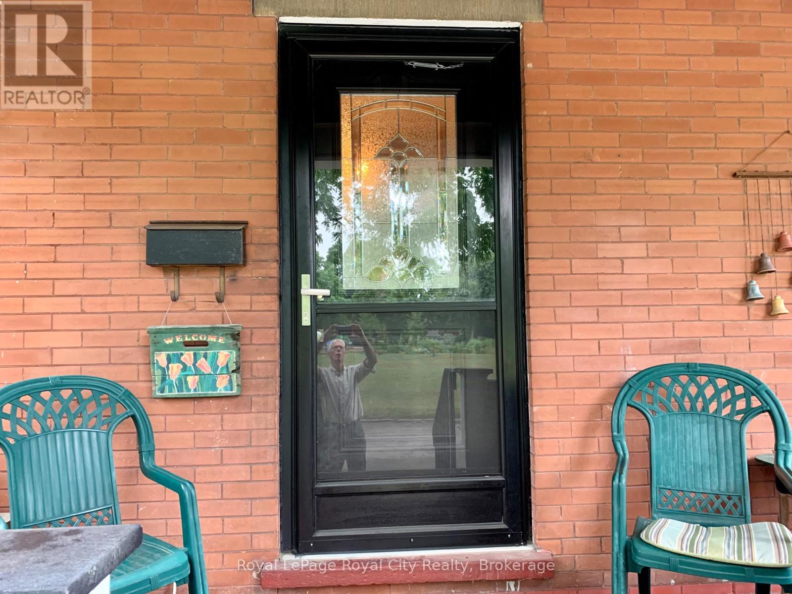 68 ROBINSON AVENUE