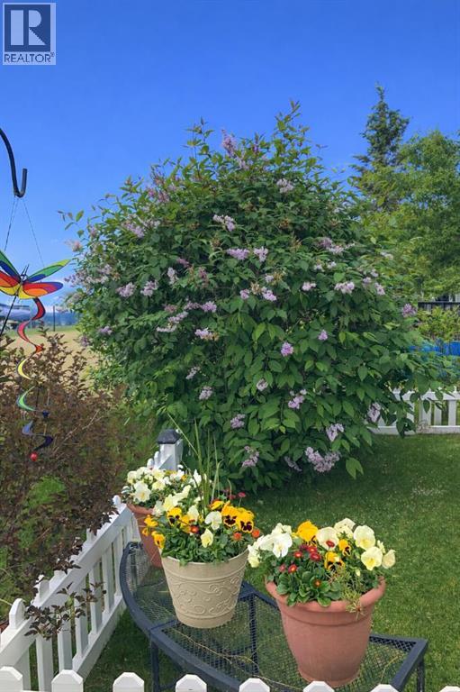 76, 12030 Twp Rd 422