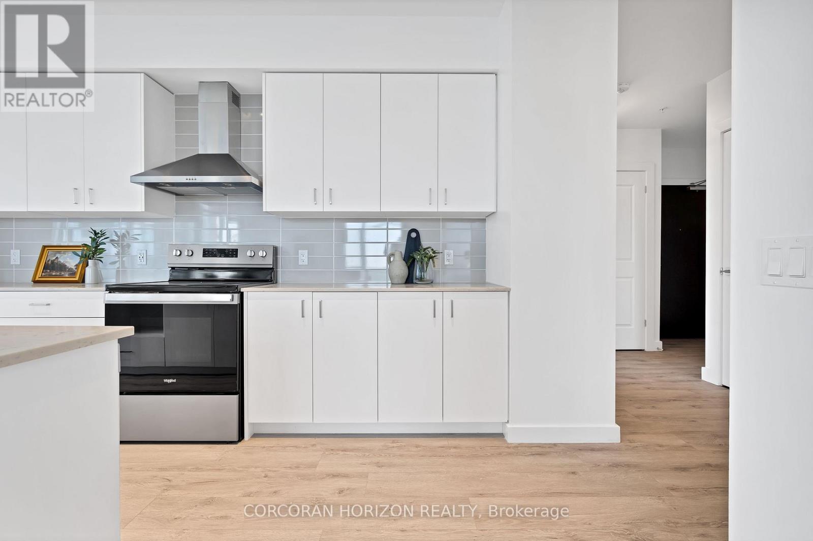 1702 - 50 GRAND AVENUE S