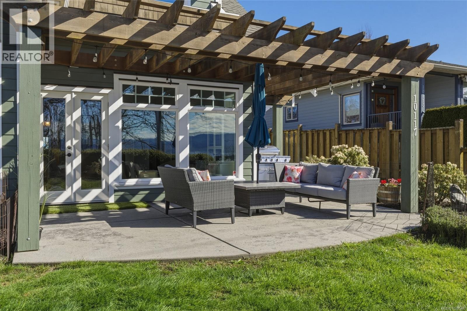 10117 West Saanich Rd