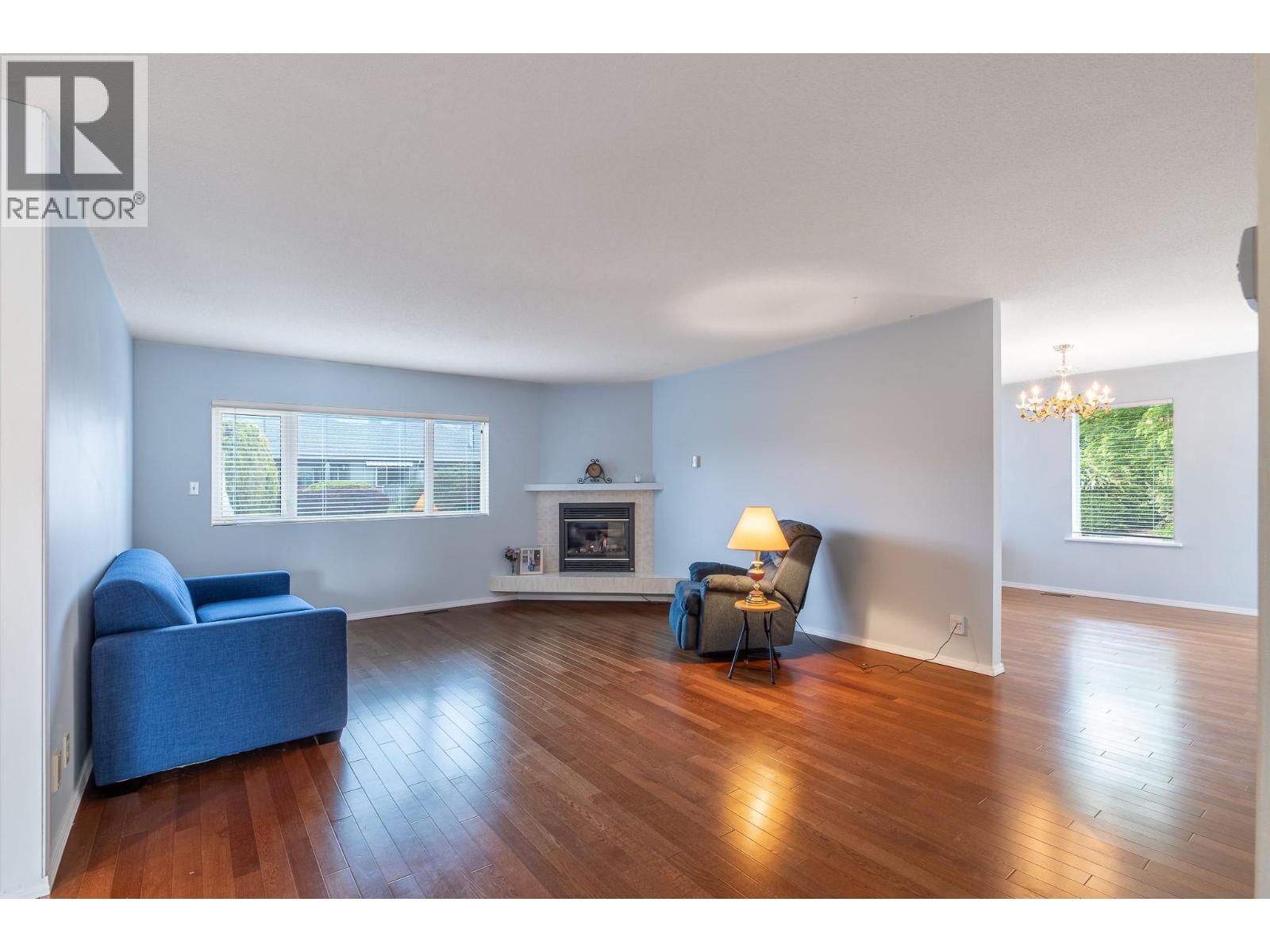11523 Dunsdon Crescent Unit# 8