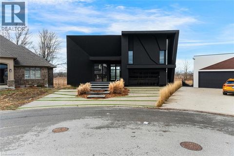 5599 OSPREY Avenue Niagara Falls ON L2H0M2