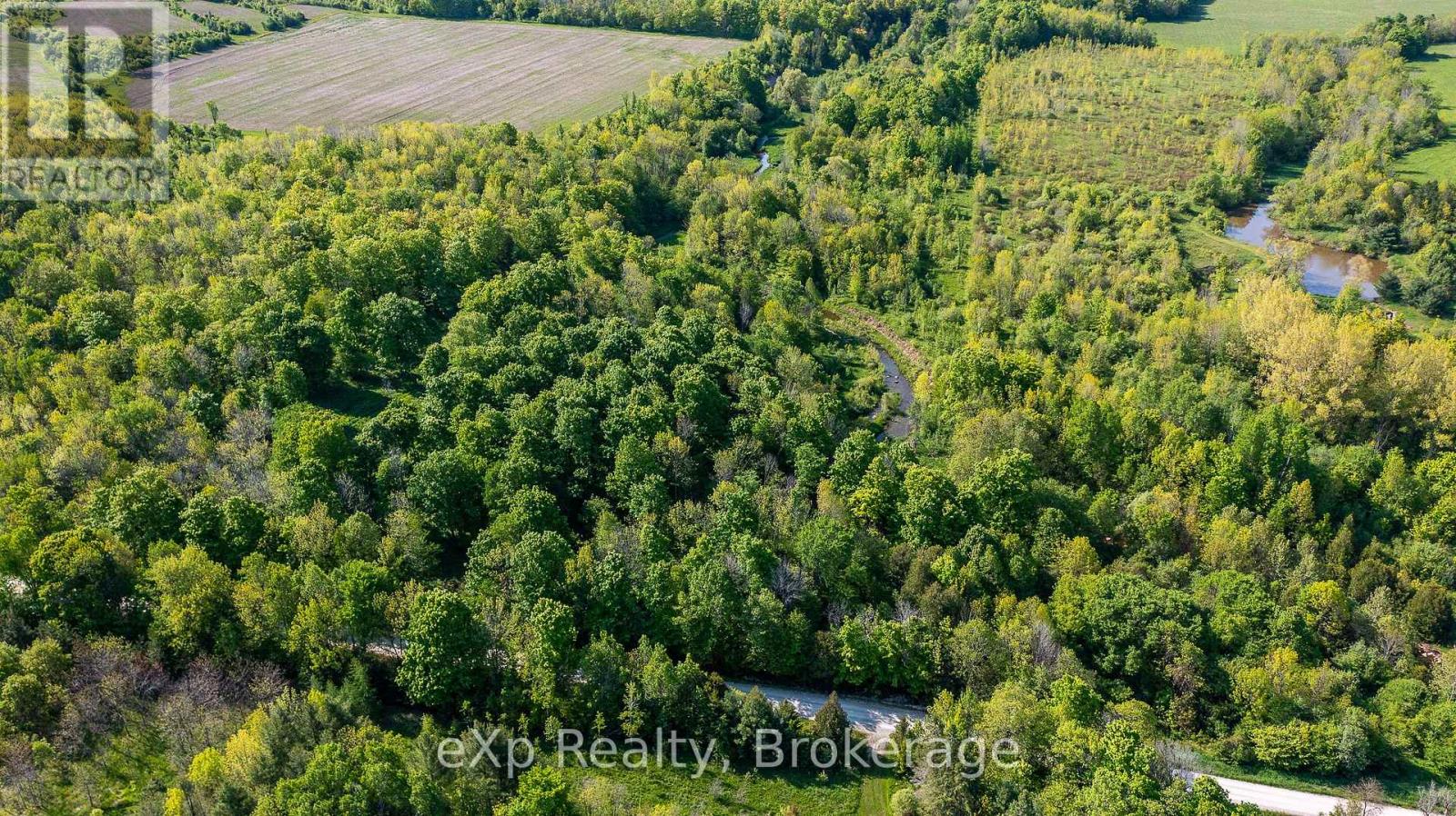 E 1/2 LT 29-30 CON 4; SIDEROAD 30