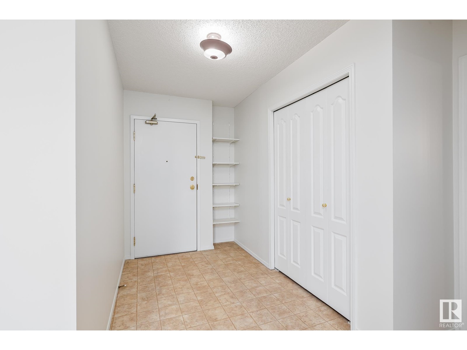 #205 9138 83 AV NW