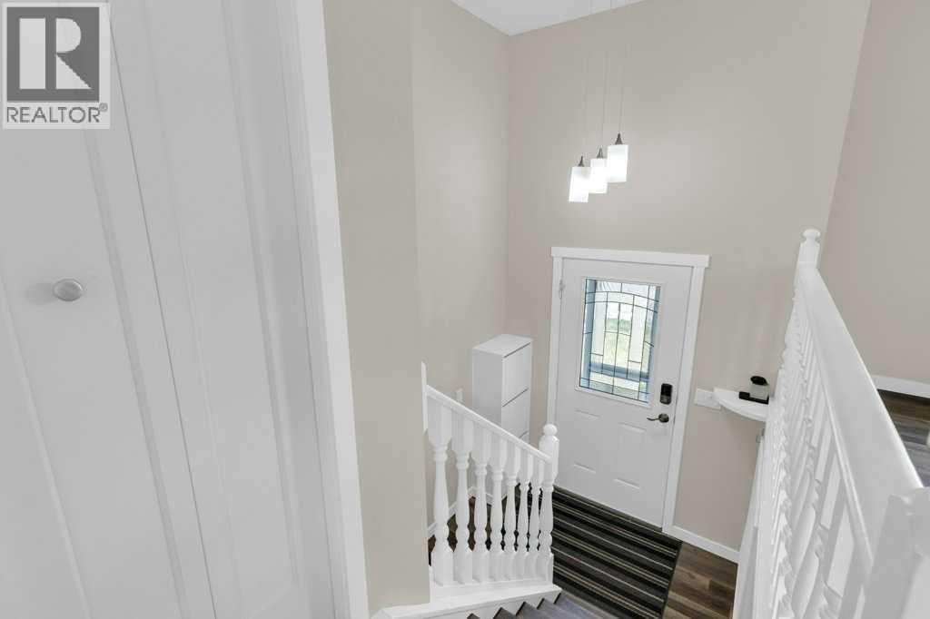 120 Alpine Crescent SE