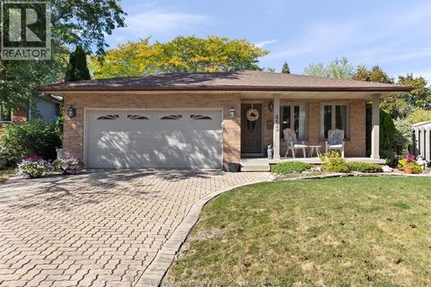 453 AMBERLY CRESCENT Tecumseh ON N8N3L8