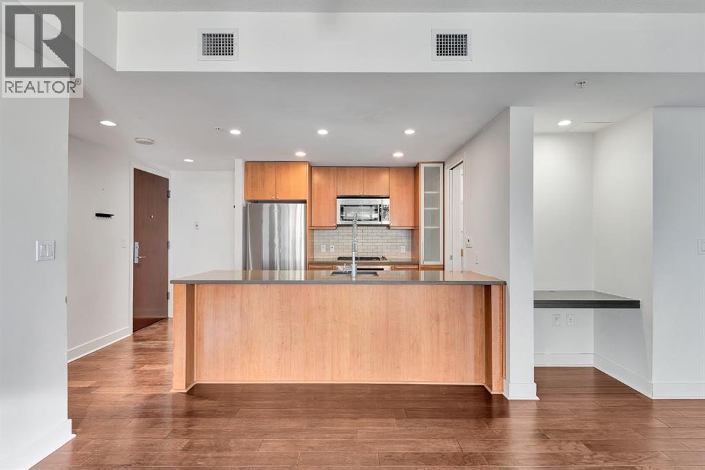 901, 1118 12 Avenue SW