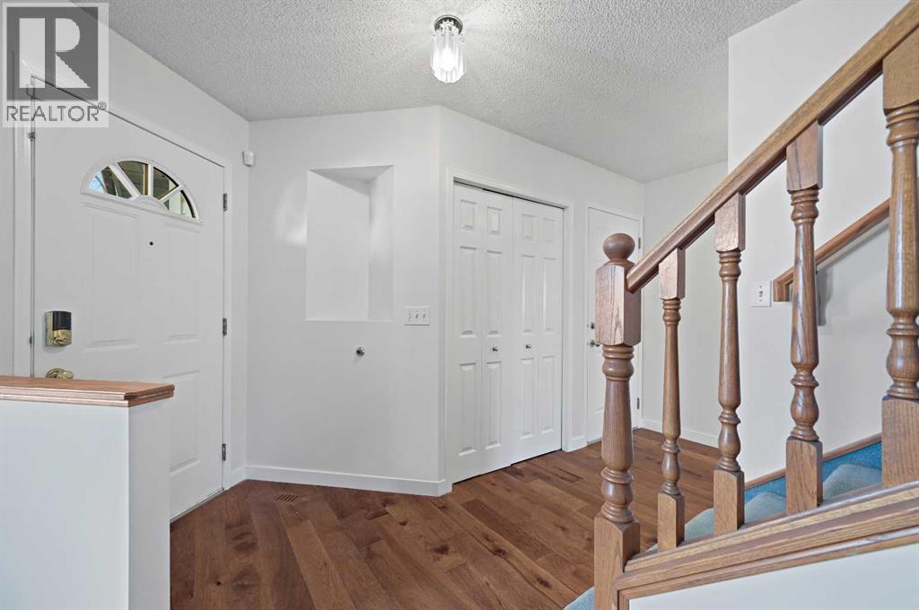 182 Coventry Close NE