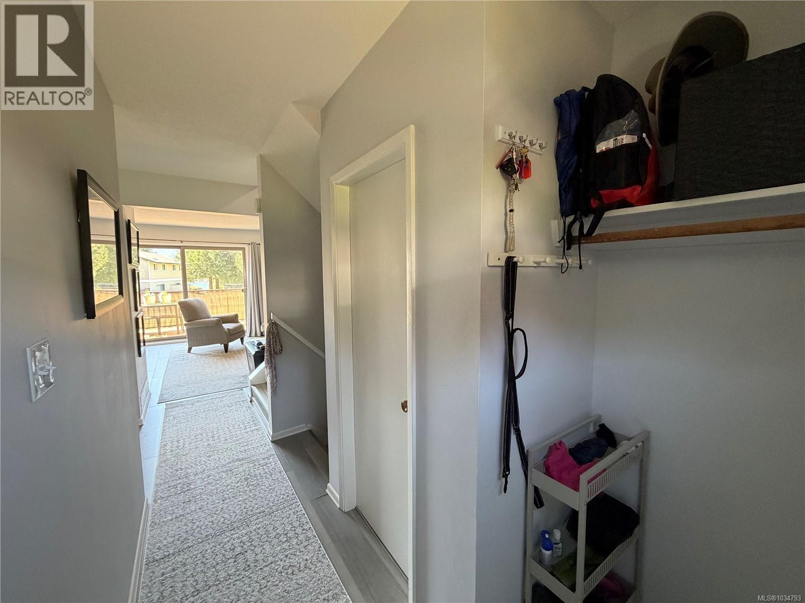 703 Nigei St