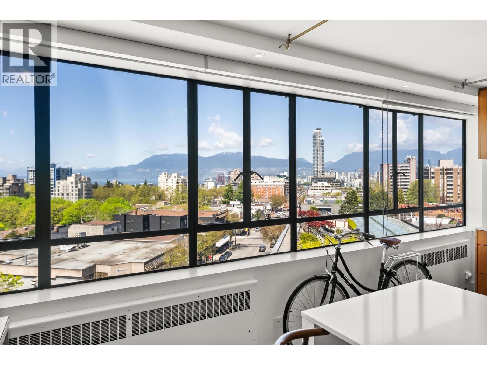 724 1445 MARPOLE AVENUE