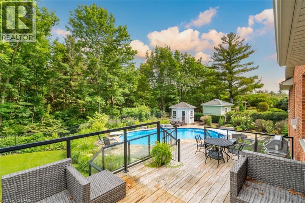 24 COTTONWOOD Crescent