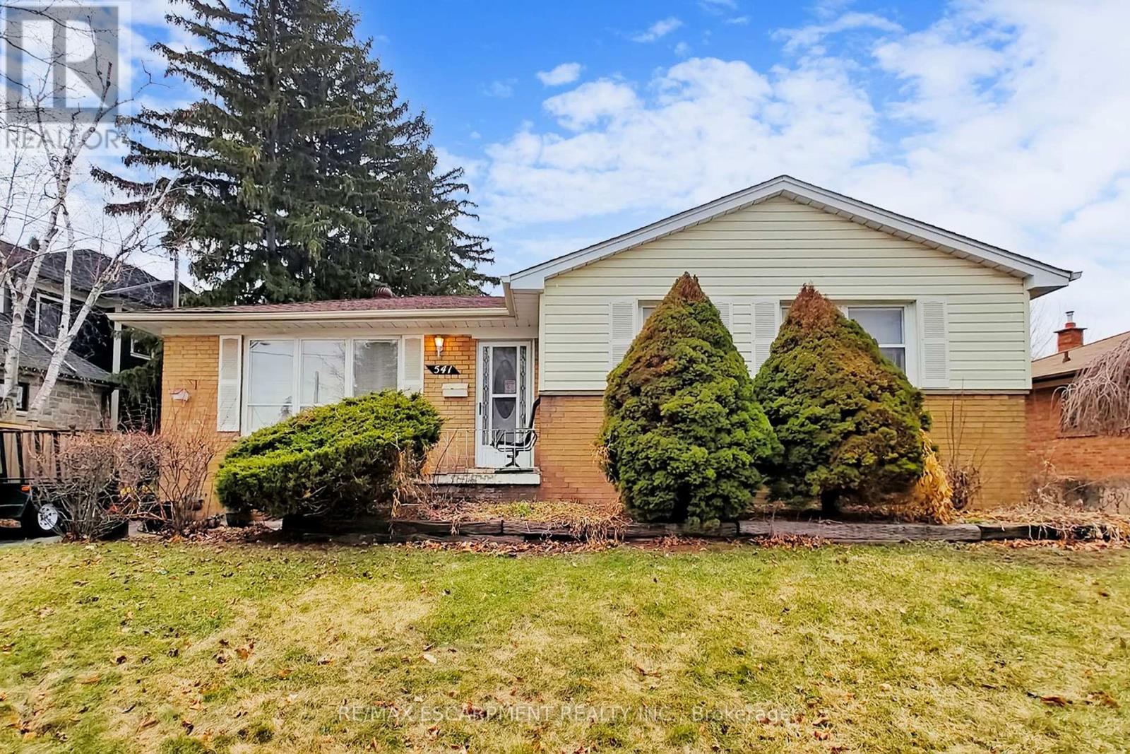 541 WINGROVE CRESCENT