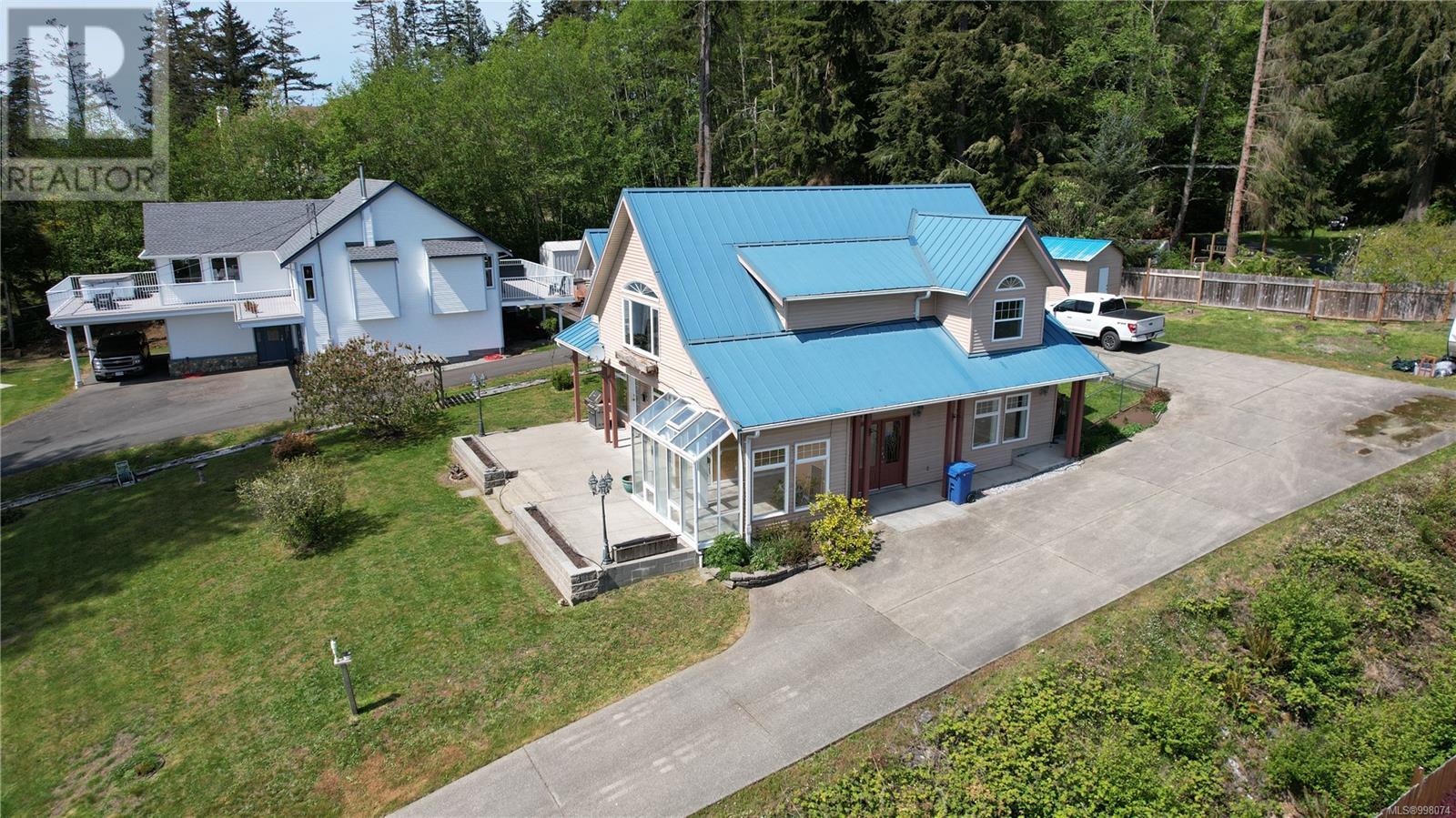 8284 West Coast Rd
