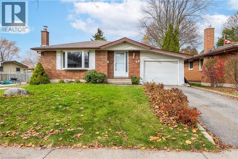58 SELKIRK Drive Kitchener ON N2E1N2