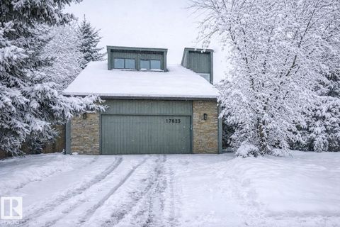 17623 53 AV NW Edmonton AB T6G1M4
