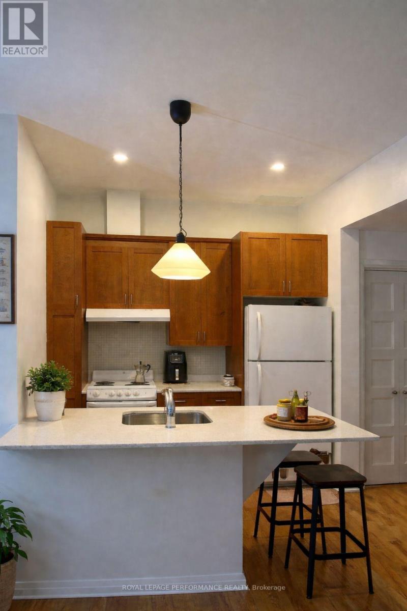 4 - 739 PRINCIPALE STREET