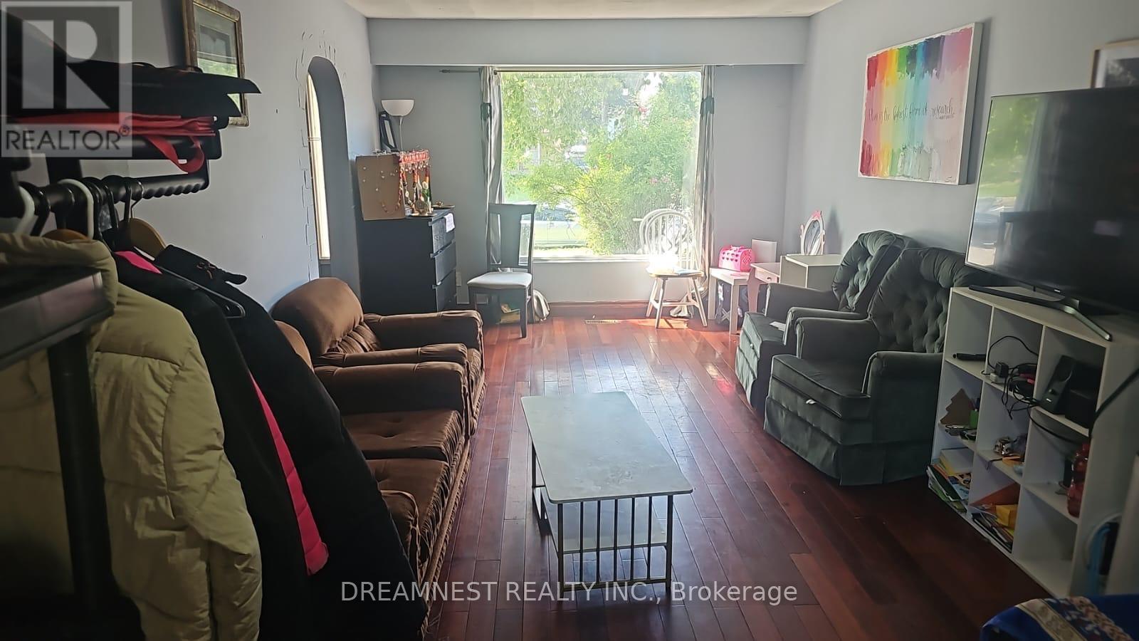 59 COXWORTH CRESCENT