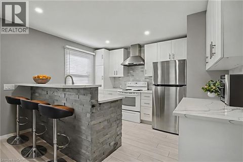 67 SEVENTH Avenue Brantford ON N3S1B5