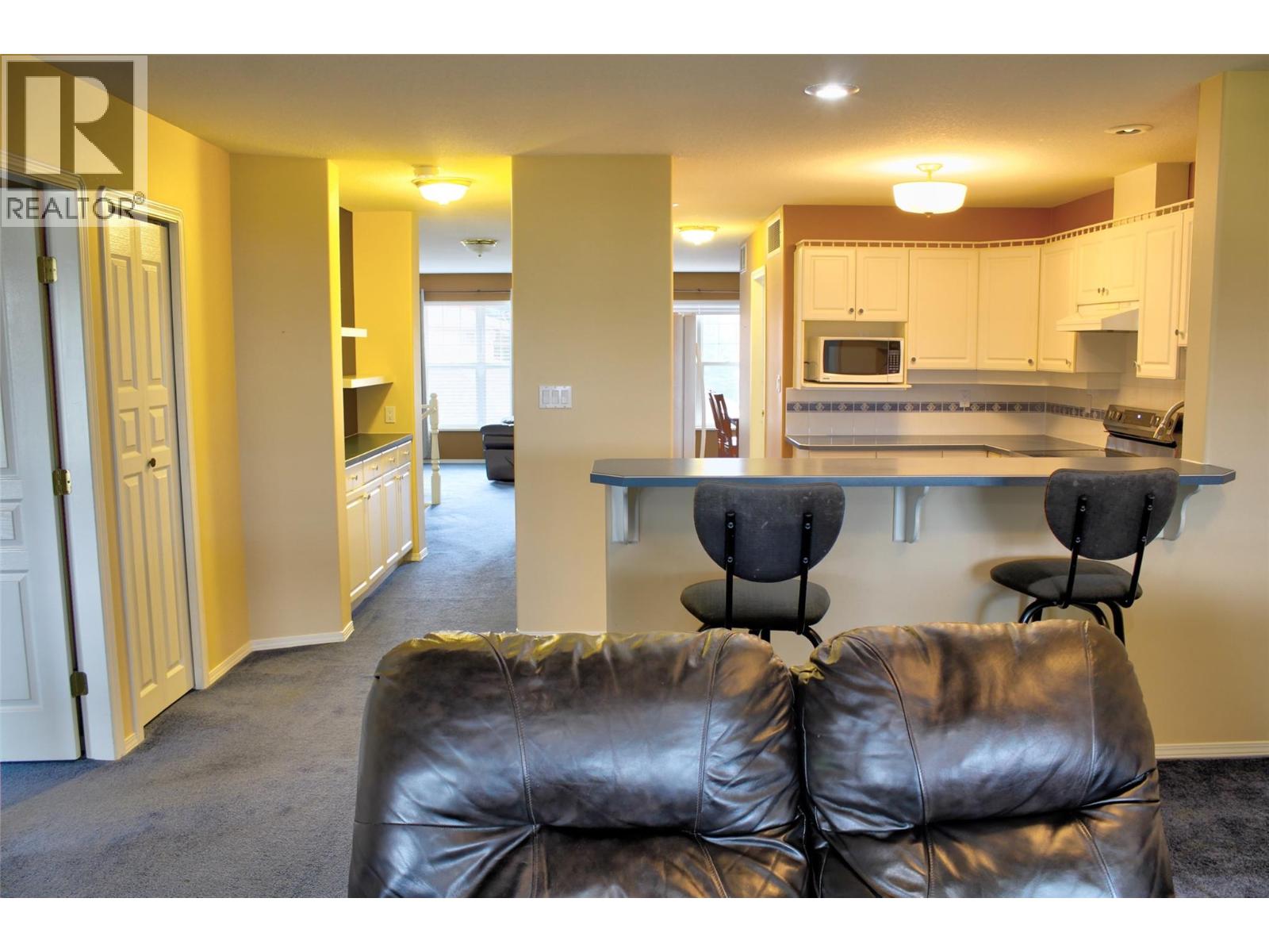 303 Regent Avenue Unit# 31