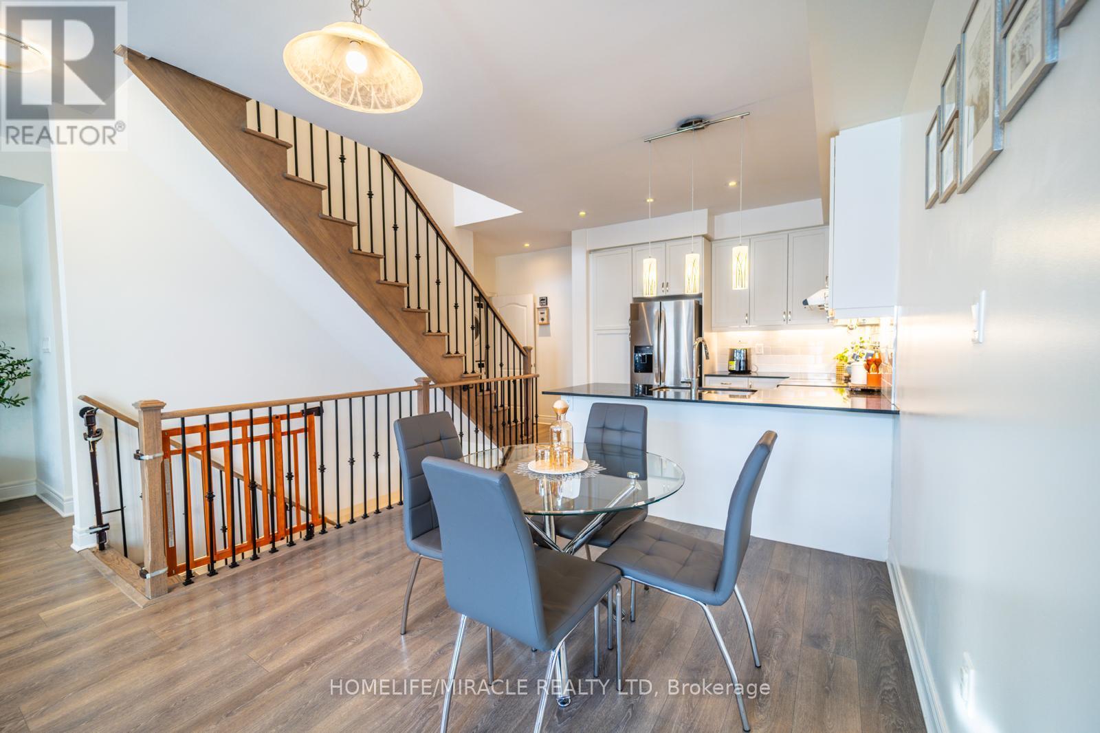 1293 CLARRIAGE COURT