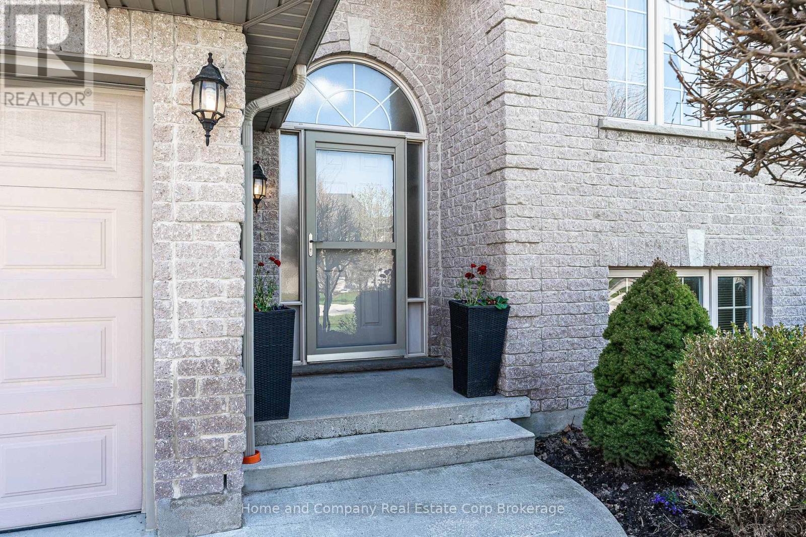 86 LIGHTBOURNE AVENUE