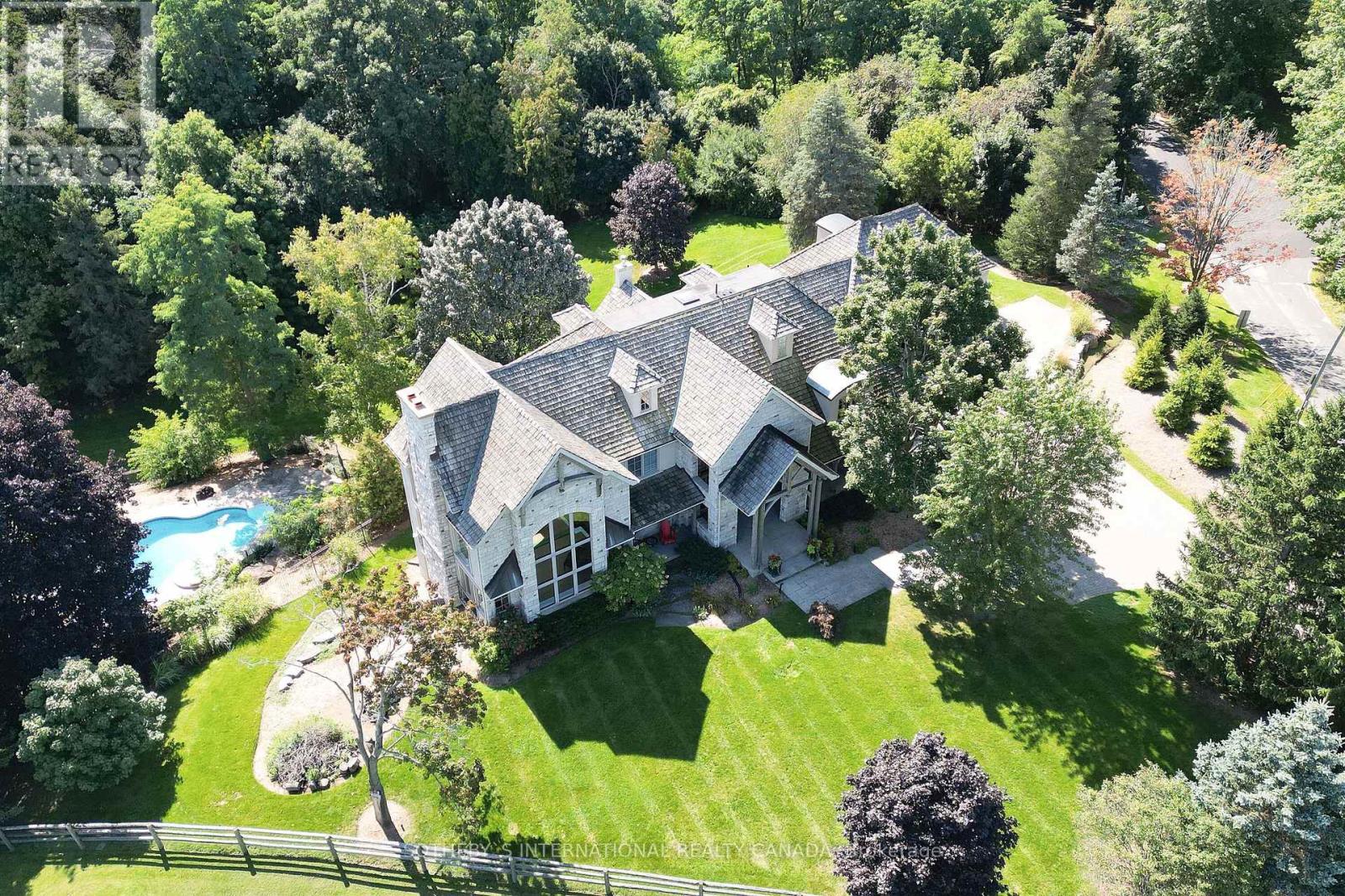 2376 8 SIDEROAD