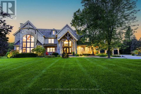 2376 8 SIDEROAD Burlington ON L7P0E6