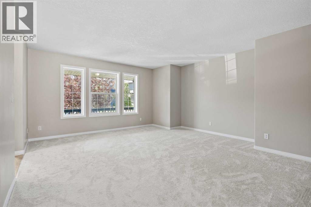 28 Saddlebrook Gardens NE