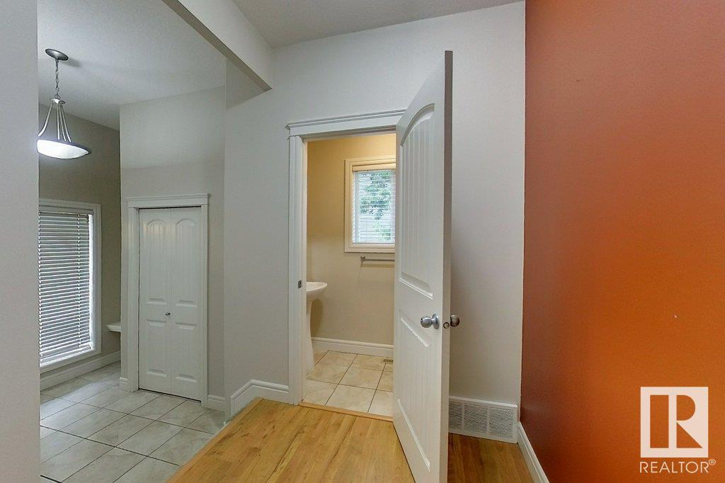 #33 15151 43 ST NW
